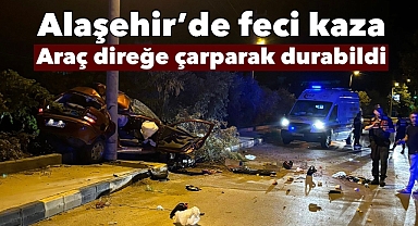 Alaşehir'de otomobil direğe çarparak durabildi: 1 Yaralı