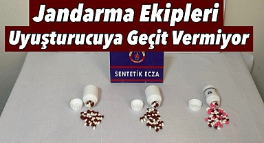 Alaşehir'de Uyuşturucu Operasyonu: 97 Adet Sentetik Ecza Hapı Ele Geçirildi