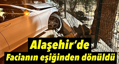 Otomobil, Motosiklete Çarpmamak İçin Okul Duvarına Çarptı: 1 Yaralı 