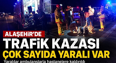 Alaşehir'de Hafif Ticari Araç Traktöre Çarptı: 6 Yaralı
